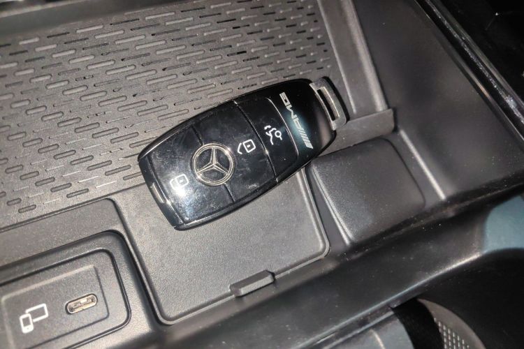 奔驰CLA AMG 2022款 AMG CLA 45 S 4MATIC+  55周年纪念版中控内饰11