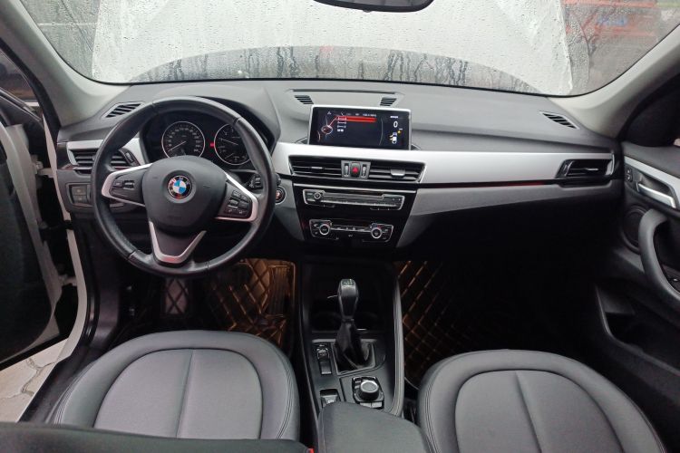 宝马X1 2016款 sDrive18Li 时尚型中控内饰12