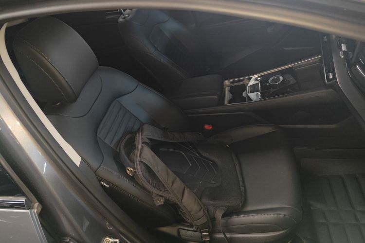 起亚 狮铂拓界 2023款 2.0T 两驱尊贵版局部细节41