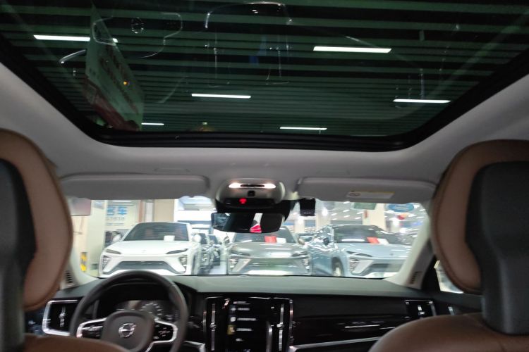 沃尔沃S90 2017款 T4 智远版中控内饰22