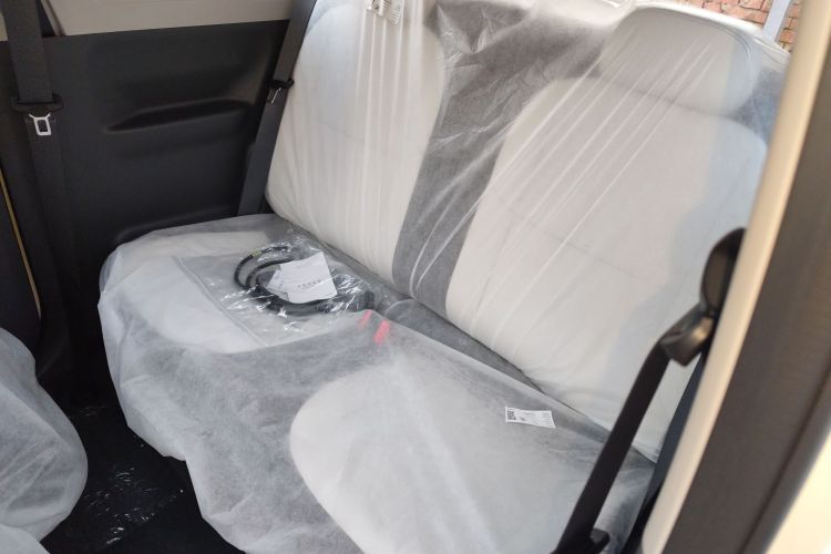 吉利银河 熊猫 2025款 210km 元气熊中控内饰7004