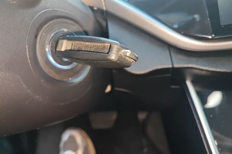 奇瑞 艾瑞泽5 2019款 改款PRO 1.5L CVT青春版 国VI中控内饰11