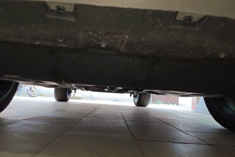 比亚迪 宋PLUS 2020款 1.5T 自动旗舰PLUS局部细节9008