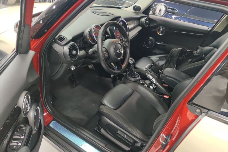 MINI 2015款 2.0T COOPER S 五门版中控内饰20
