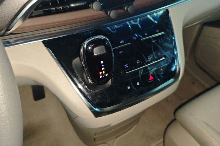 别克GL8 2023款 陆上公务舱 智享型局部细节18