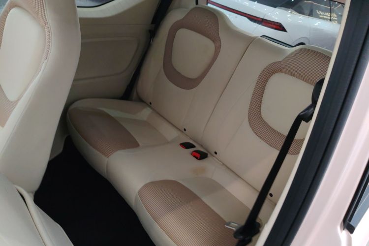 五菱汽车 宏光MINIEV 2024款 第三代 215km 青春版中控内饰21