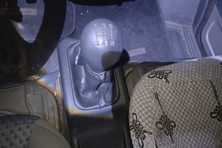 五菱汽车 五菱之光 2013款 1.0L 实用型中控内饰18