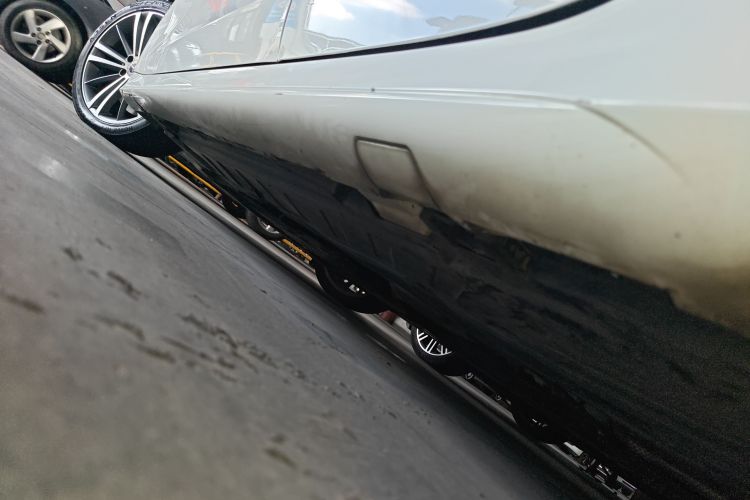 奔驰CLS 2020款 CLS 300 动感型机舱底盘30