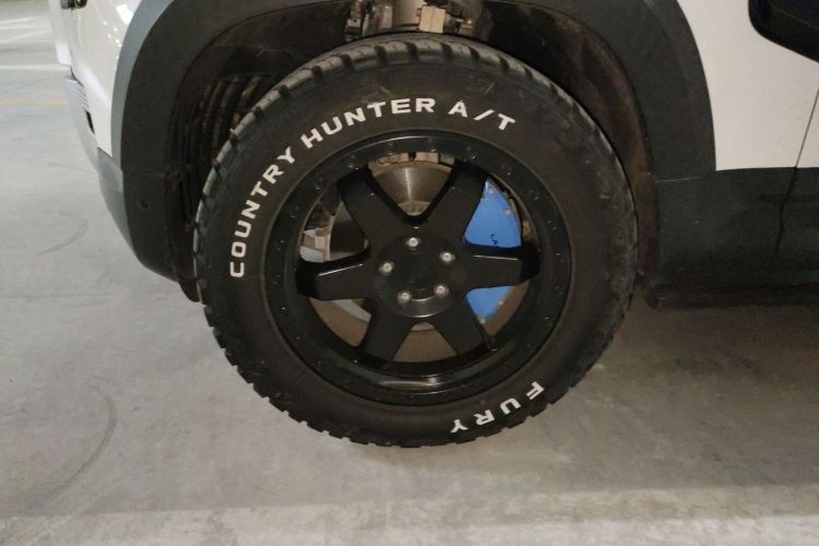 路虎卫士 2024款 90 2.0T P300 S车身外观6007