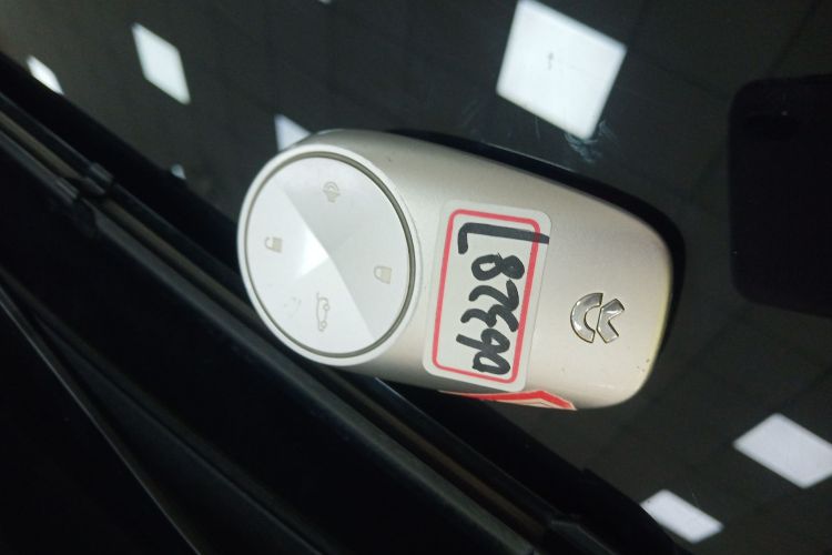 蔚来ES8 2020款 450KM 六座版中控内饰11