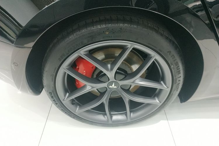 特斯拉 Model 3 2022款 Performance高性能全轮驱动版车身外观6008