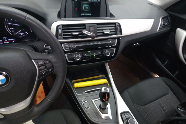 宝马1系(进口) 2018款 118i 领先型中控内饰16