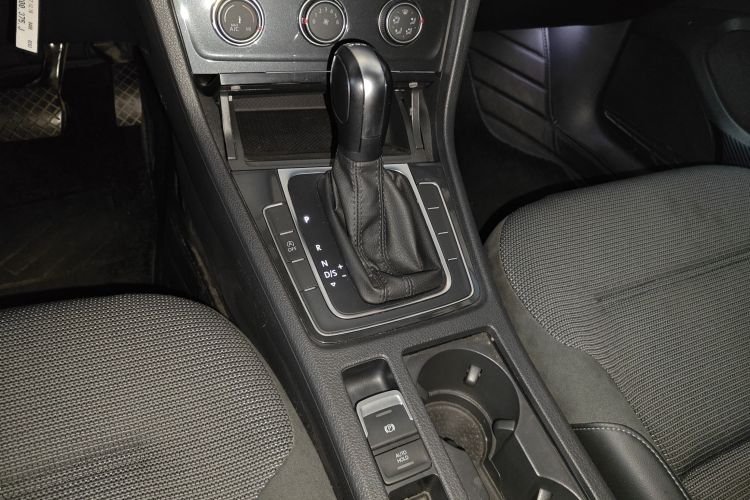 大众 高尔夫 2020款 280TSI DSG舒适型中控内饰18