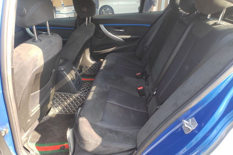 宝马3系 2018款 320i M运动套装中控内饰7004