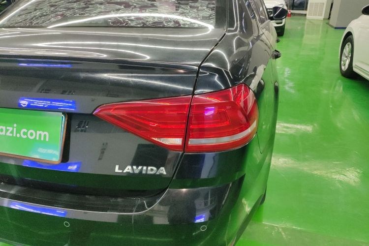 大众 朗逸 2017款 1.6L 自动风尚版车身外观6006