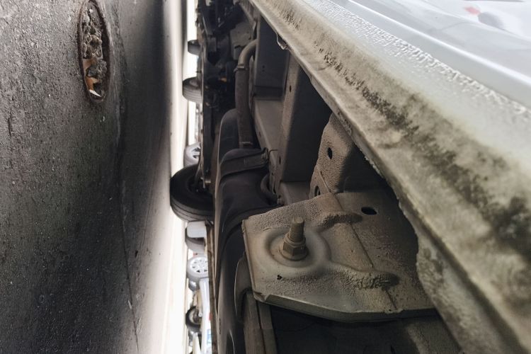 福特 全顺 2017款 2.0T柴油多功能商用车短轴中顶国V局部细节9002