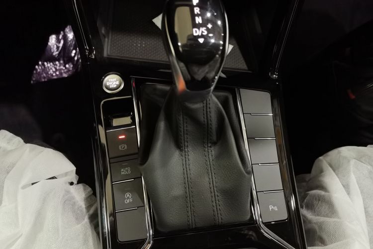 大众 帕萨特 2026款 出众款 330TSI 星空精英版中控内饰18