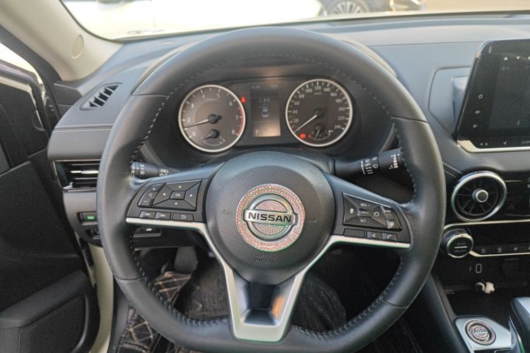 日产 轩逸 2022款 1.6L XL CVT悦享版中控内饰13