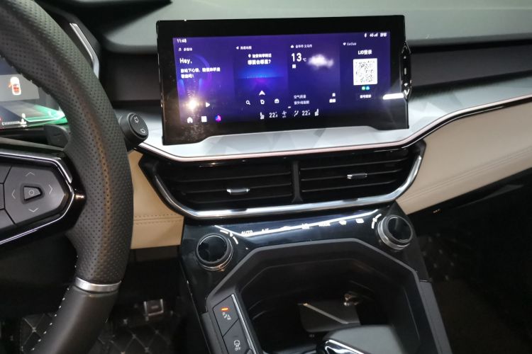 领克06 2021款 1.5T Shero粉色特别版中控内饰16