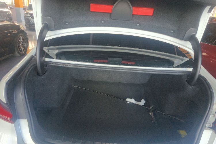 宝马3系 2023款 325Li M运动曜夜套装局部细节23