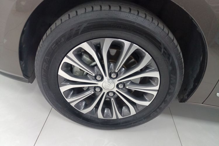 别克GL8 2021款 陆上公务舱 652T 豪华型车身外观6007