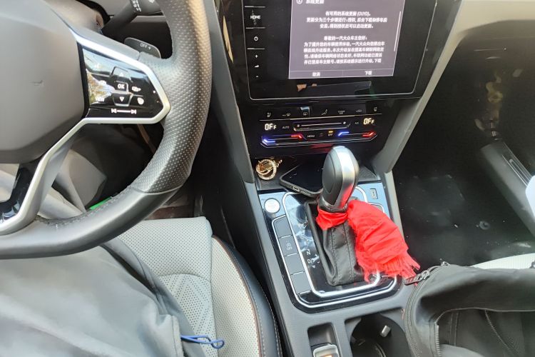 大众 迈腾 2023款 200万辆纪念版 330TSI DSG豪华型中控内饰18