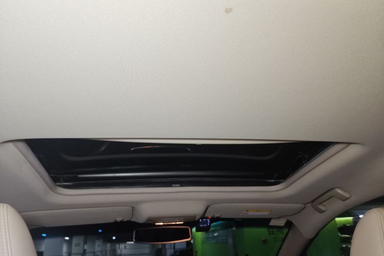 别克GL8 2017款 25S 尊贵型 国V中控内饰22