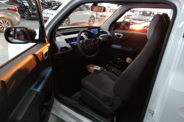 吉利银河 2023款 熊猫mini 200km 耐力熊中控内饰20