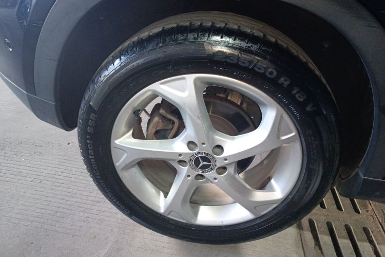 奔驰GLA 2018款 GLA 200 动感型车身外观6008