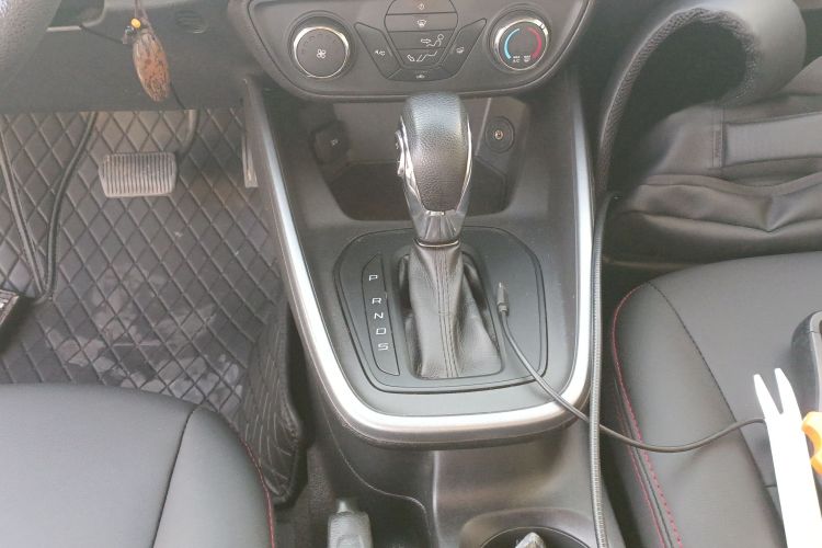 福特 福睿斯 2019款 1.5L 自动质享型中控内饰18