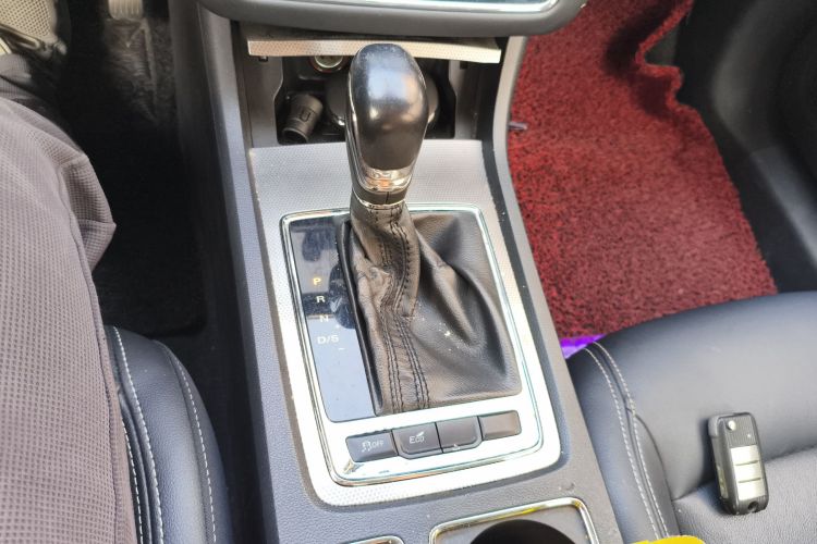 荣威i6 2017款 20T 自动互联网智享版中控内饰18