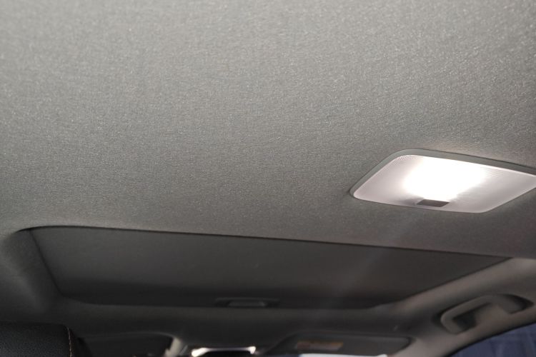 丰田 卡罗拉锐放 2022款 2.0L 豪华版中控内饰22