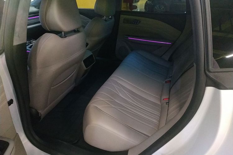 吉利银河 银河星耀8 2025款 130km EM-i 旗舰版中控内饰21