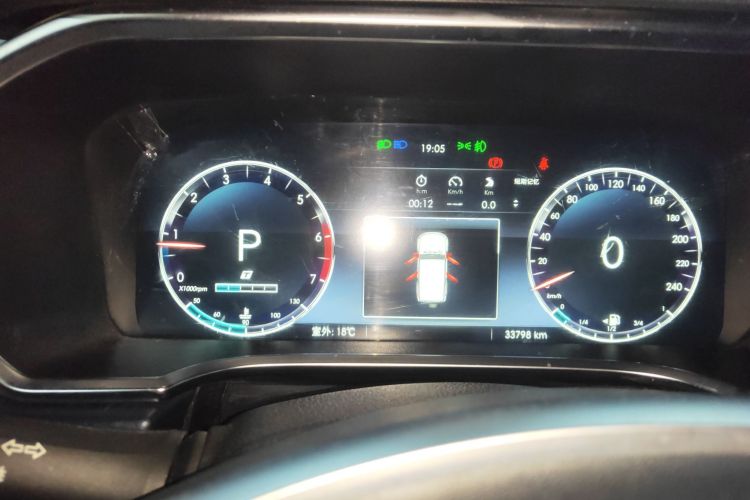 北京BJ40 2020款 2.0T 自动四驱城市猎人版至尊型中控内饰14