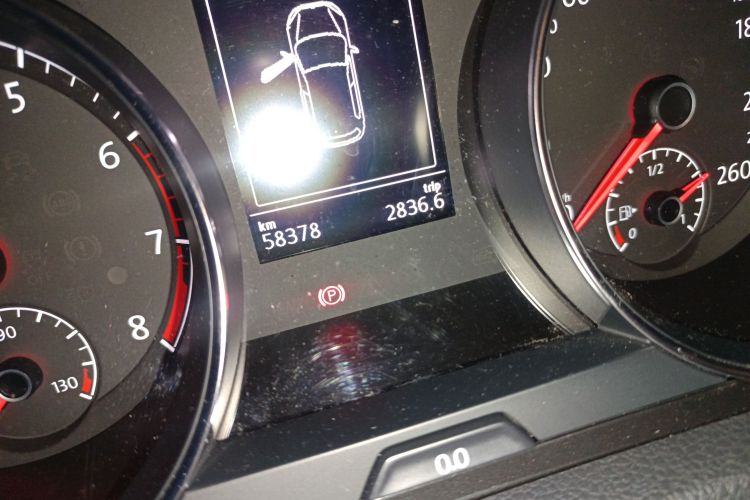 大众 高尔夫 2017款 230TSI 自动舒适百万辆纪念版中控内饰15