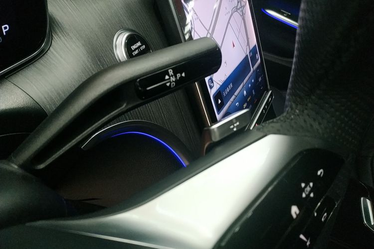 奔驰C级 2023款 C 260 L 运动版局部细节18