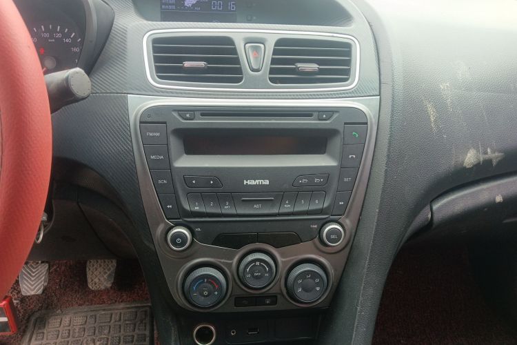 海马 福美来 2015款 1.6L 手动品尚型中控内饰16