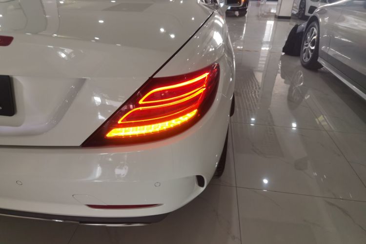 奔驰SLC 2016款 SLC 200 时尚型车身外观9