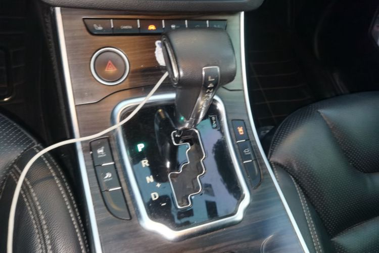 陆风X7 2015款 2.0T 全景尊贵版局部细节18