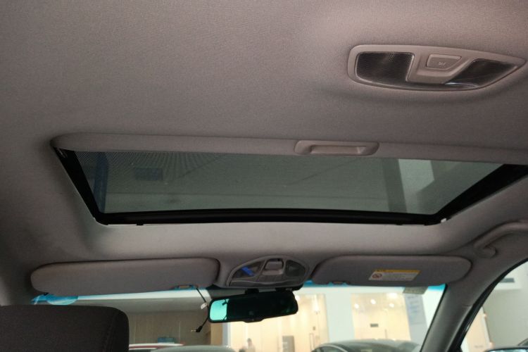 现代 胜达 2015款 2.0T 自动两驱舒适型 5座局部细节22