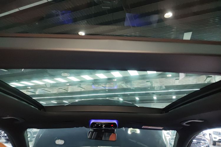 奔驰GLC 2023款 GLC 260 L 4MATIC 豪华型 5座局部细节22