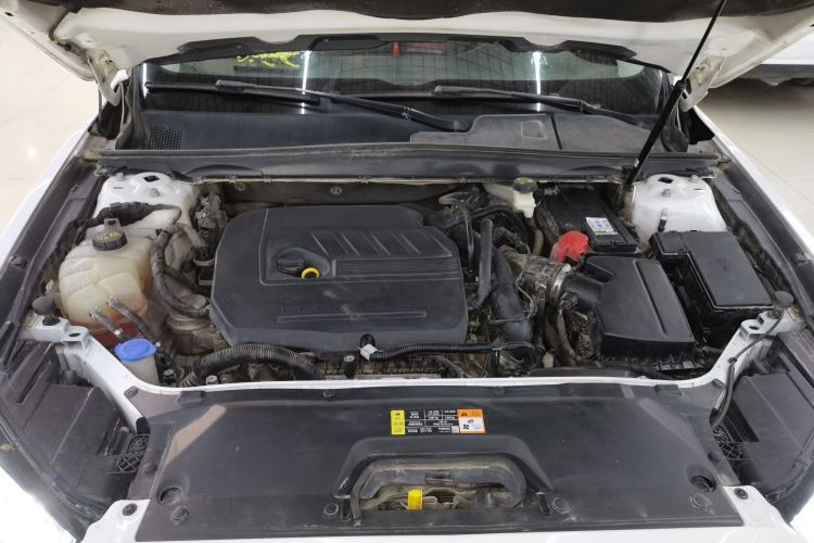 福特 金牛座 2017款 EcoBoost 180 至尊型机舱底盘24