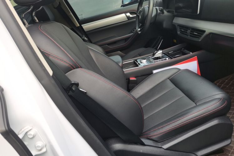 比亚迪 唐新能源 2019款 DM 2.0T 全时四驱智联创享型 7座 国VI局部细节41