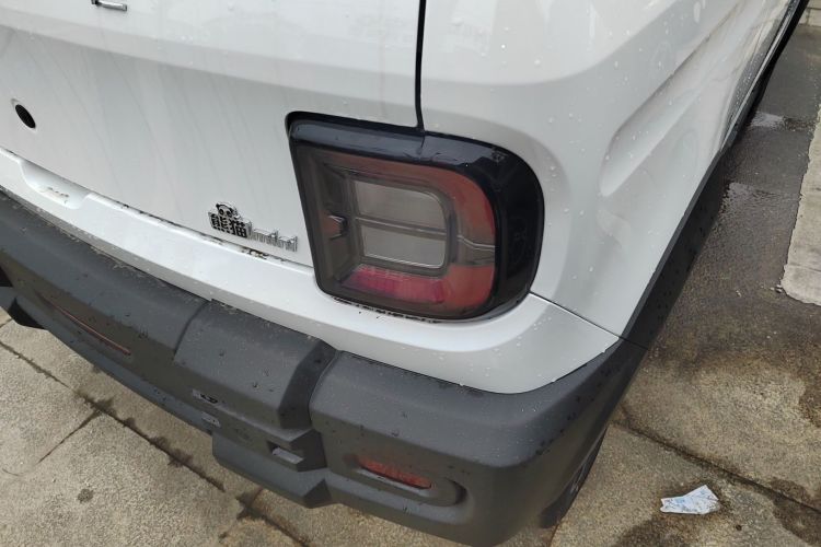 吉利银河 2025款 210km 熊猫骑士车身外观6006