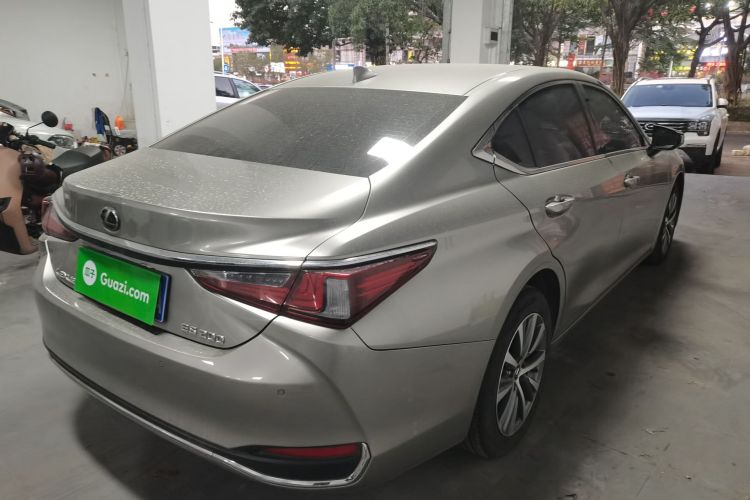 雷克萨斯ES 2020款 200 卓越版车身外观6005