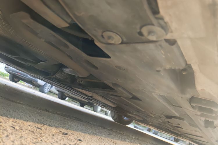 奔驰A级 2021款 A 180 L 运动轿车局部细节9002