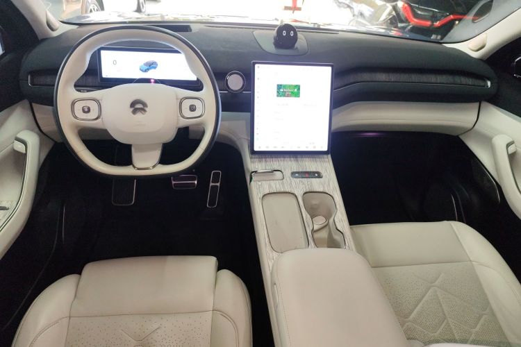 蔚来ES7 2022款 100kWh 首发版中控内饰16