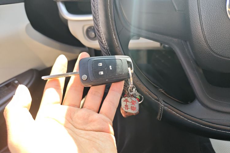 别克 英朗 2021款 典范 1.5L 自动精英型中控内饰7001