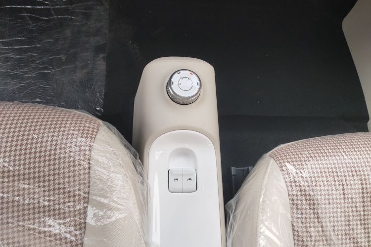 五菱汽车 宏光MINIEV 2024款 第三代 215km 青春版局部细节18