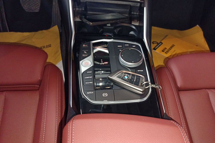 宝马3系 2023款 320Li M运动套装中控内饰18